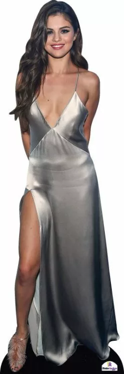 Selena Gomez 019 Celebrity Cutout